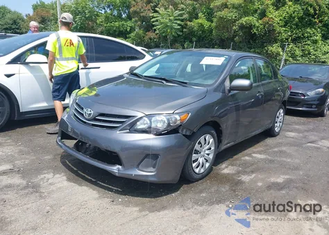 2013 Toyota Corolla L/Le/Le Special Edition/S/S Special Edition z USA, uszkodzony, nr VIN 5YFBU4EE1DP194770